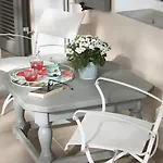 La Grechea Boutique לינה וארוחת בוקר